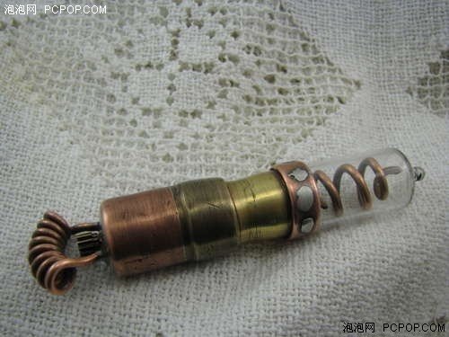 手槍/金磚/光暈棒 六款新奇產品曝光